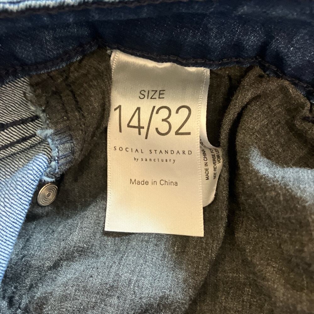 Social Standard by Sanctuary Mid Rise Kick Crop Jeans Size 14 - Picture 7 of 10